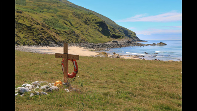 Unknown Sailors Grave at Innean Glen Beach Mull of Kintyre Beach Unknown Sailors Grave