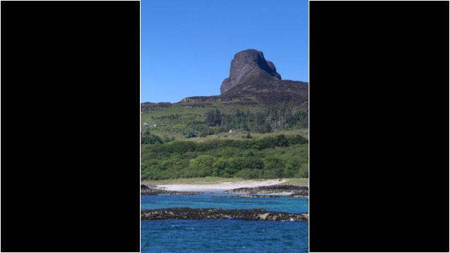 Poll nam Parten & An Surr, Eigg Sea Kayak Eigg Muck An Sgurr, Beach