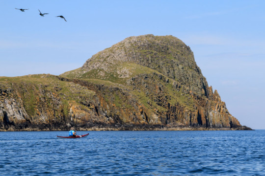Eilean an Taighe, Shiant Islands Sea Kayak Shiant Islands