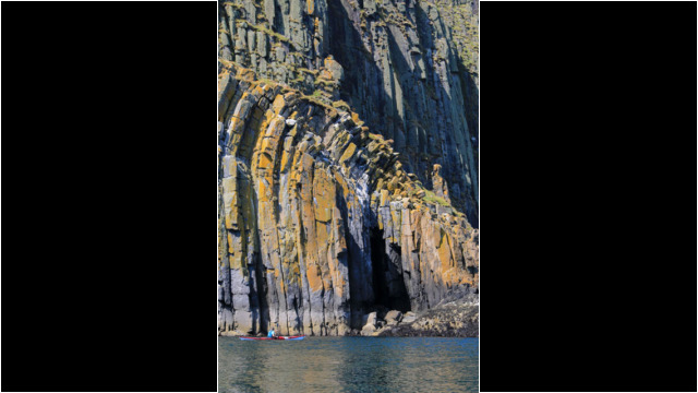 Eilean an Taighe, Shiant Islands Sea Kayak Shiant Islands