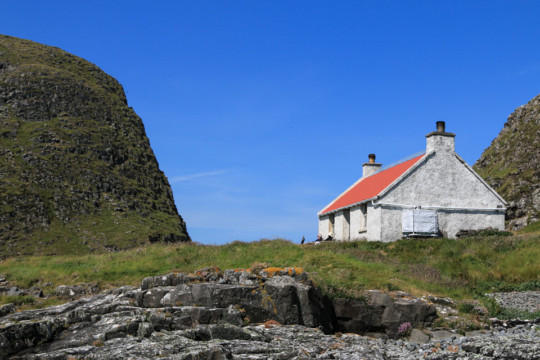 House on Eilean an Taighe, Shiant Islands Shiant Islands