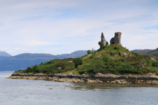 Castle Maol Sea Kayak Kyle Rhea Castle Maol Broadford Skye