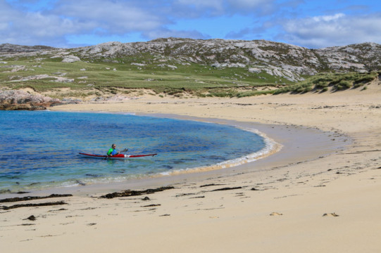Landing at Traigh a Siar, Taransay Sea Kayak Taransay Beach Outer Hebrides