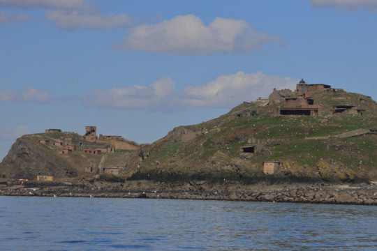 Military remains on Inchkeith Inchkeith Military remains