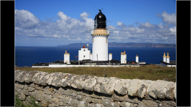 Dunnet Head Lighthouse, Orkney beyond Dunnet Head Lighthouse