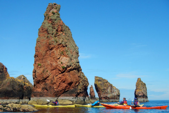 Mini sea stacks Sea Kayak Shetland Ronas Voe