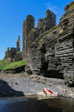 Landing at Castle Sinclair Girnigoe Sea Kayak Noss Head Castle Sinclair Girnigo